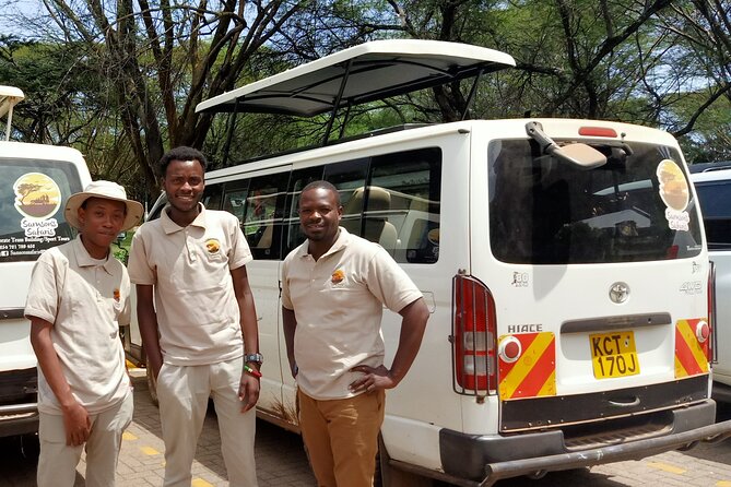 1-Day Maasai Mara Safari - The Community Curio Shop Stop, Then Back to Nairobi