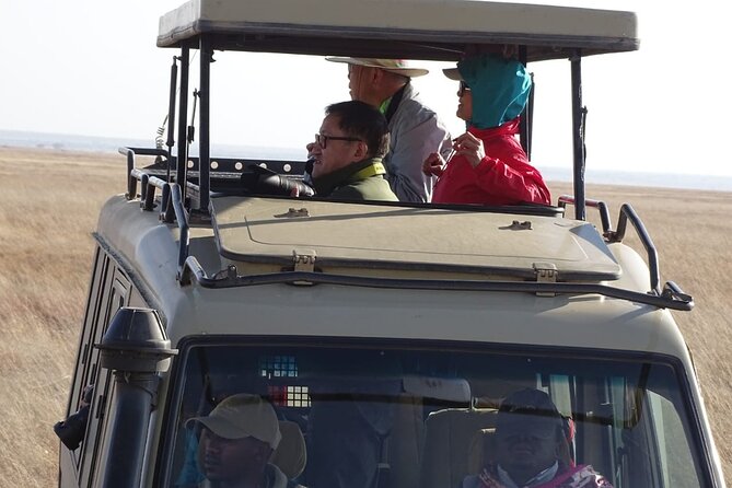3 days group joining safari to Maasai Mara with a Land Cruiser Jeep - Camp comfort in practice: tents with bathrooms, but timing matters