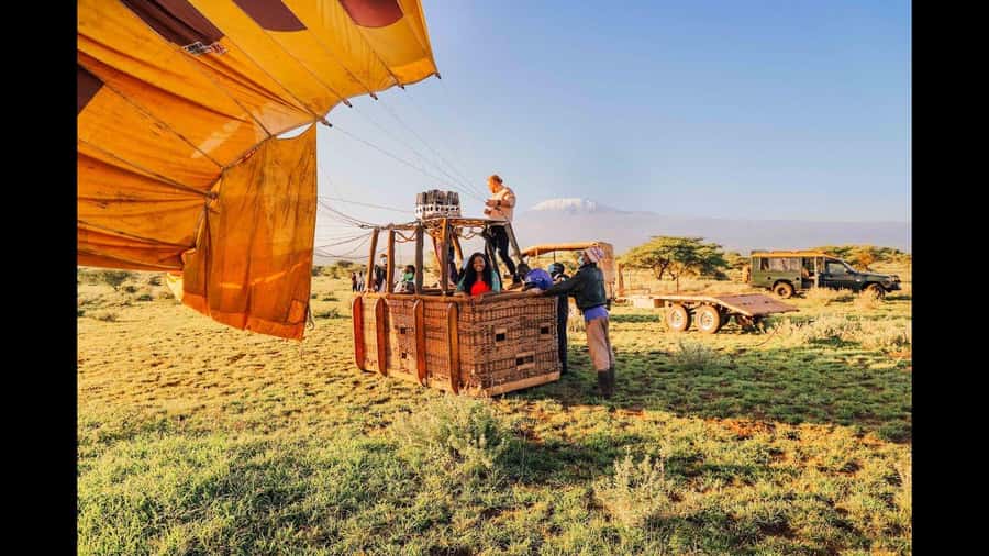 3 Days Maasai Mara Group Safari using a 4x4 Landcruiser - Day 2 Full Game Drive: Big Cats, Hippos, and the Migration Timing Question
