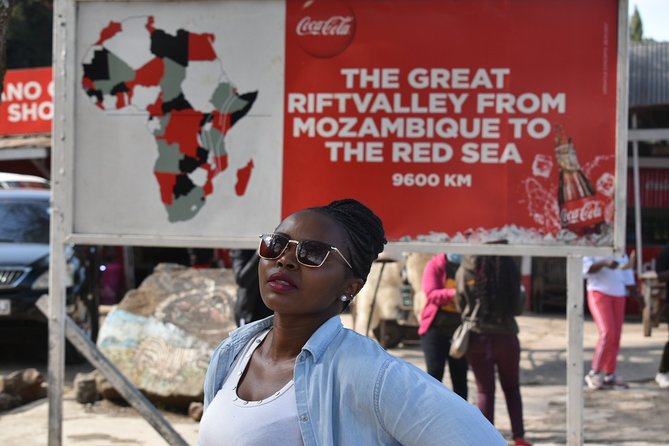 3 Days Maasai Mara Small Group Safari in a 4 x4 Land Cruiser Jeep - Nairobi to the Great Rift Valley viewpoint: first scenery check