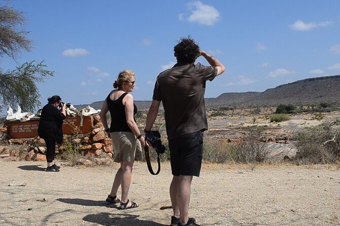 3 days Masai Mara on Private 4x4 Land Cruiser - Day 1: Nairobi to Masai Mara, with Rift Valley views and first sightings