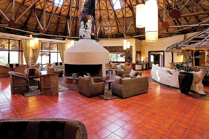 4 Days Masai Mara & Lake Nakuru Lodge Safari - Day 1 in Maasai Mara: Rift Valley Views, Mara Sopa Lodge, and a Sunset Drive