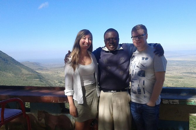 4 Days Small Group Maasai Mara and Lake Nakuru Safari - The Mara River Stop: Where Hippos and Crocs Make the Photo Worth It
