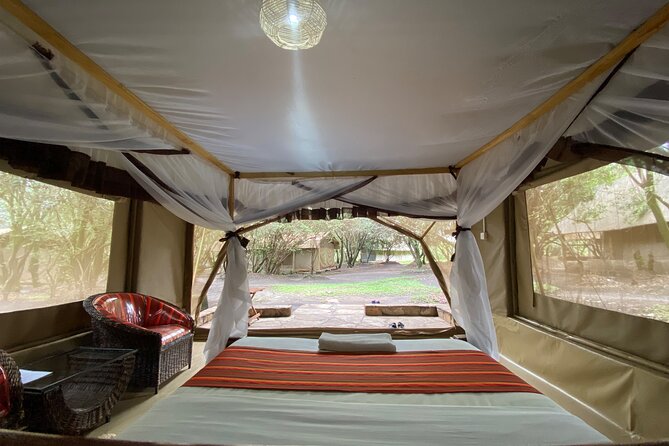 5 Days Lake Nakuru-Lake Naivasha & Maasai Mara Safari - A full Mara day with picnic lunch inside the park