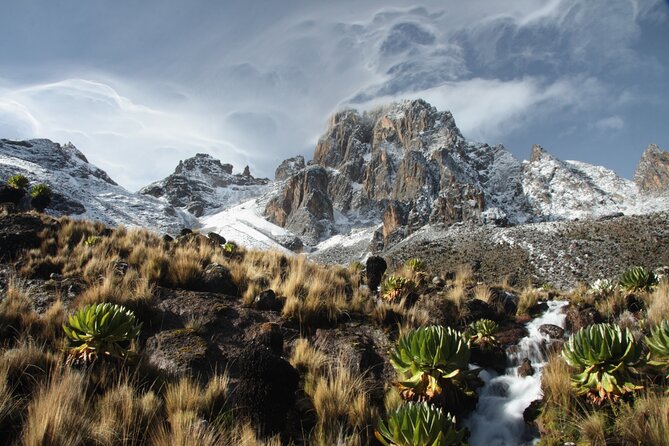 5 Days Mount Kenya Climbing Via Chogoria Sirimone Route - Why the Chogoria-Sirimone route is a smart choice