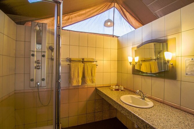 6 Days Masai Mara-Nakuru-Amboseli - Lodge Safari-Private 4X4 JEEP - Naivasha transfer: optional boat time, then onward to Amboseli and Kilimanjaro