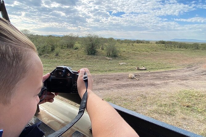 9 Days Amboseli-Ol Pejeta-Aberdare-Nakuru-Naivasha-Masai Mara - Entering Amboseli National Park, where elephants own the horizon
