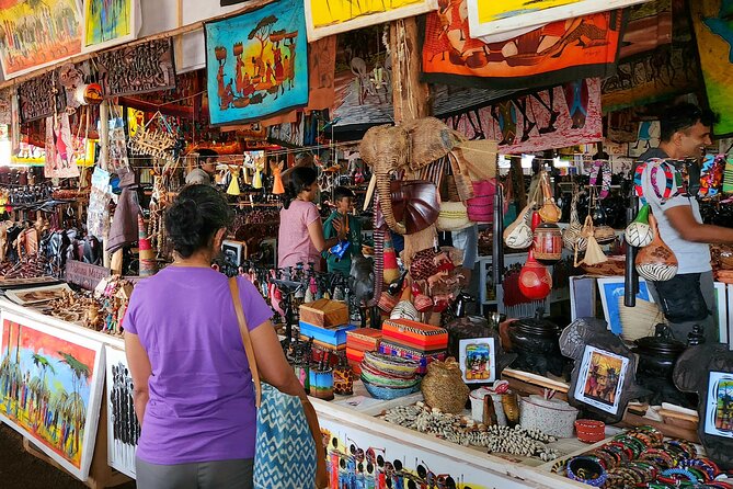 African Gemstones, Garnets Jewelry, Beads & Crafts Shopping Tour - Stop 1 at Aqeeq Galleria, gemstones and jewelry you can shop with context