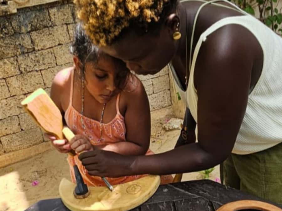 Beginner Swahili Woodcarving Classes with Woman Woodcarver - How to find the teacher at Peponi Hotel