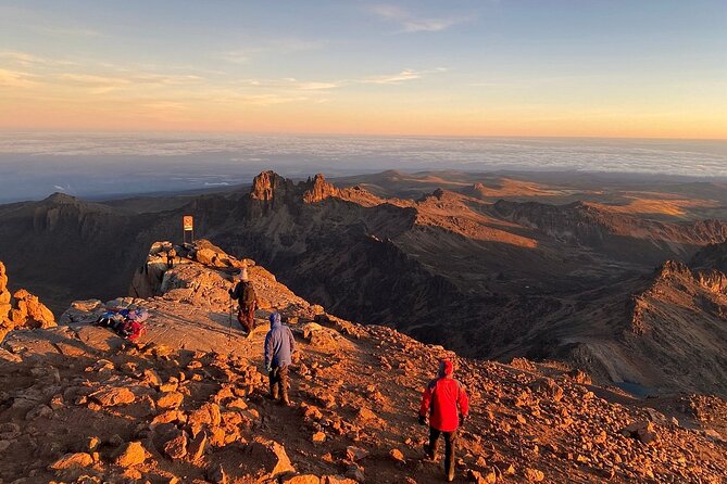 Conquer Mt Kenya in 4 Days Sirimon to Chogoria Route Adventure - Who should choose the Sirimon to Chogoria Mt Kenya route