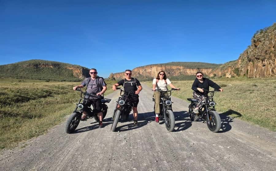Daily Hell's gate National Park Ebike Cycling - Short sightseeing stop, then straight into the gorge hike