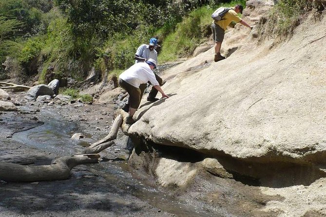 Day Tour To Hell's Gate National Park and Optional Boat Ride on Lake Naivasha. - The 7am Nairobi start and the ride toward the Rift Valley