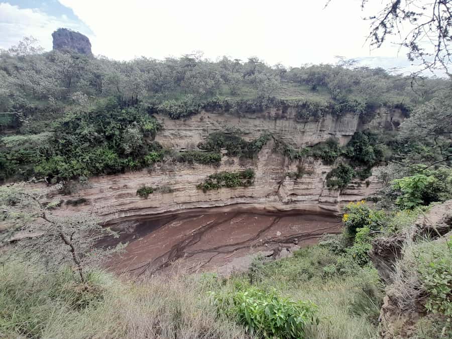 Day tour to Mount Longonot - The hike plan: from the gate to the rim loop
