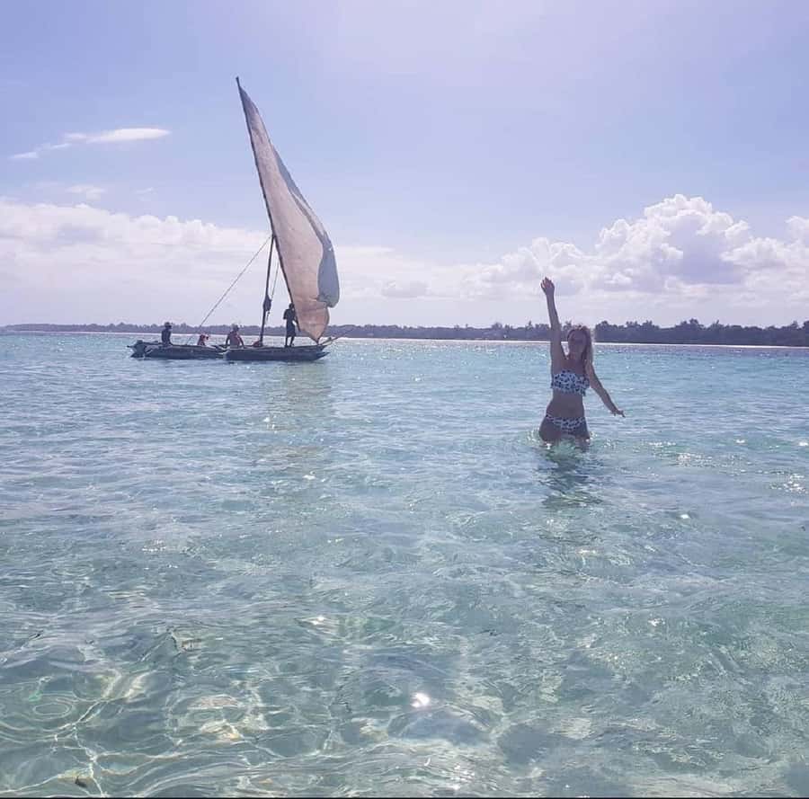 Diani Beach: Glass Boat Cruise to Robinson Island - Key highlights that make this tour worth your time