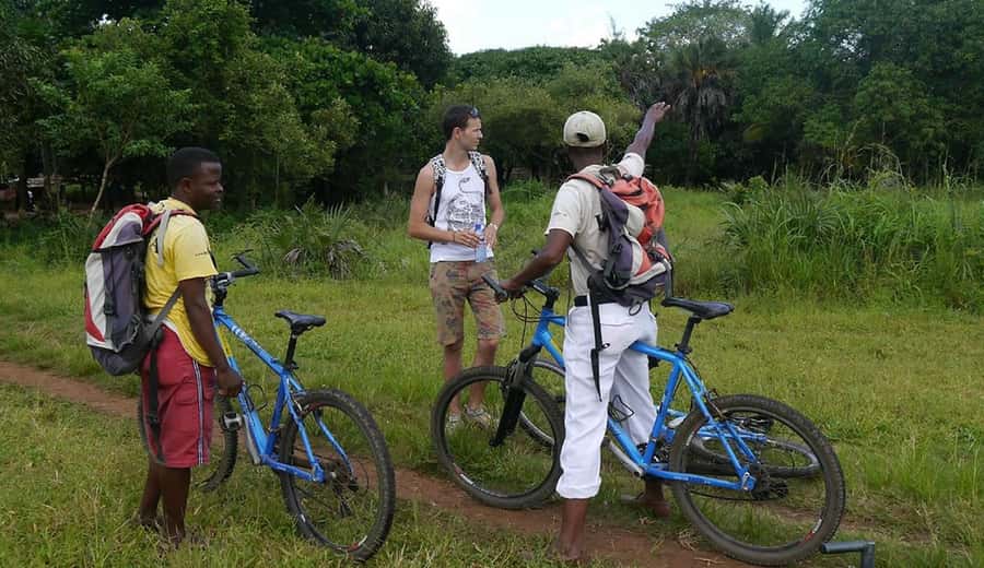 Diani Beach: Village tour on a bike with hotel pick-up - Bikes, hills, and how to ride confidently for four hours