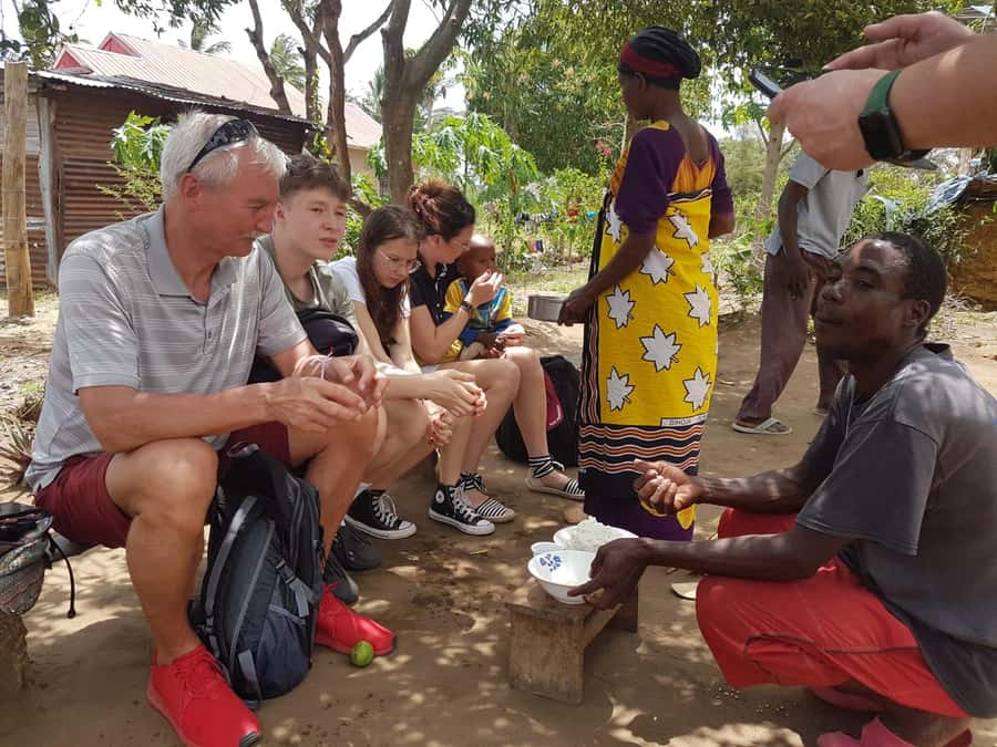Diani: Giriama Cultural Dance Show and Local Village Tour - Stop 4: Meeting the mganga, the traditional healer and herbal knowledge