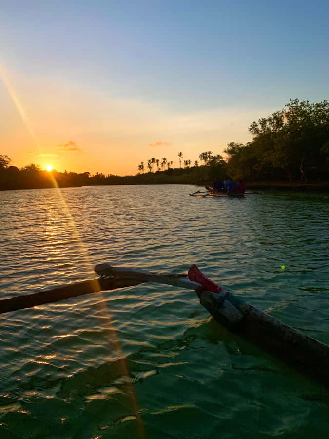 Diani: Sunset Canoe Tour along the River with Mangroves - The Sunset Pause: About 30 Minutes Over the Creeks