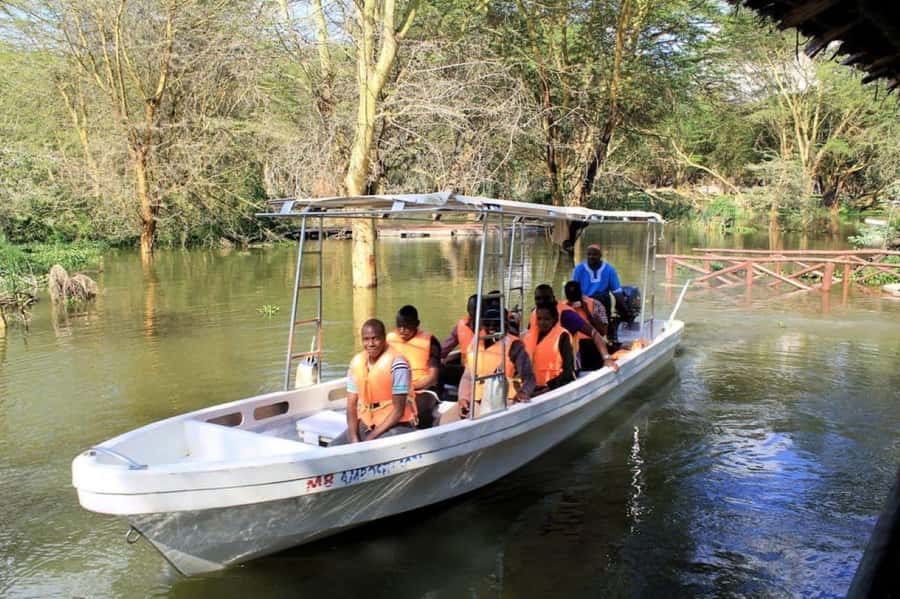 From Nairobi: 2-Day Naivasha Safari with Accommodation - Lake Naivasha Boat Safari to Crescent Island: Where the Hippos Are