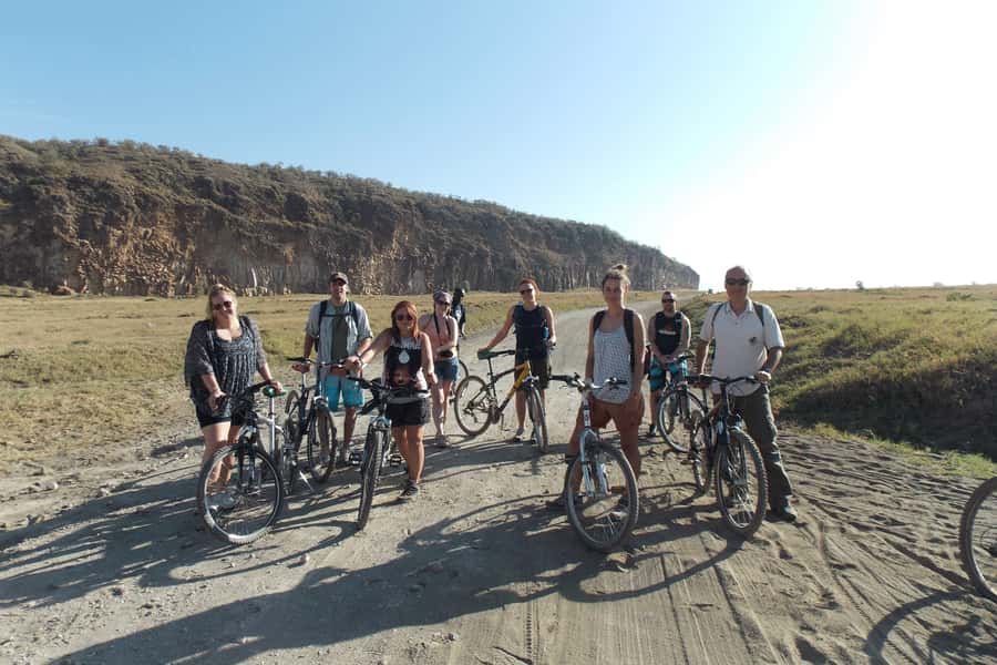 From Nairobi: 2-Day Naivasha Safari with Accommodation - Leaving Nairobi: The Rift Valley Photo Stop and Drive Reality