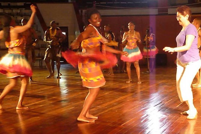Giraffe Centre, Elephant Orphanage, and Bomas of Kenya Day Tour from Nairobi - Kobe Tough Beads and Leather, Plus Your Lunch Stop