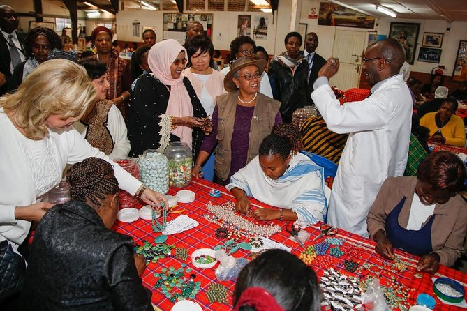 Giraffe Centre, Elephant Orphanage, National Museum & Beads Center - Kazuri Beads workshop and lunch: craft you can actually understand