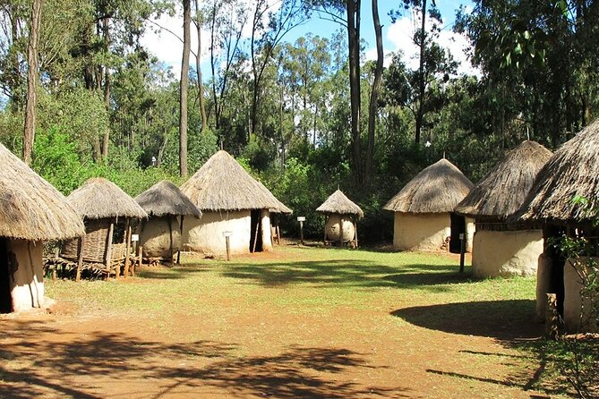 Half-day tour Bomas of Kenya with Pick-up - The guided culture part: how to get more out of the homesteads