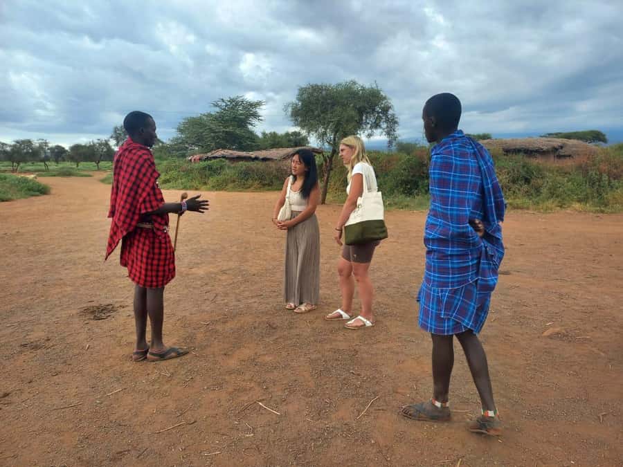 HALF DAY TOUR MASAI VILLAGE FROM NAIROBI WITH PICKUP&DROPOFF - Guided village tour: huts, fencing, and the meaning of materials