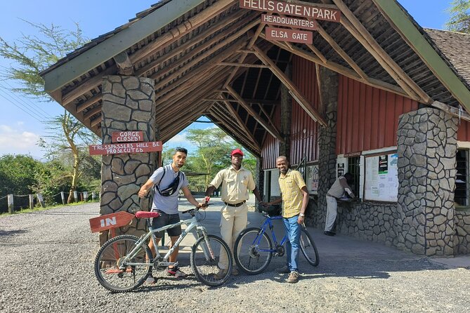 Hell's Gate National Park and Lake Naivasha Private Tour - Lake Naivasha boat hour: hippos, birds, and crescent island views