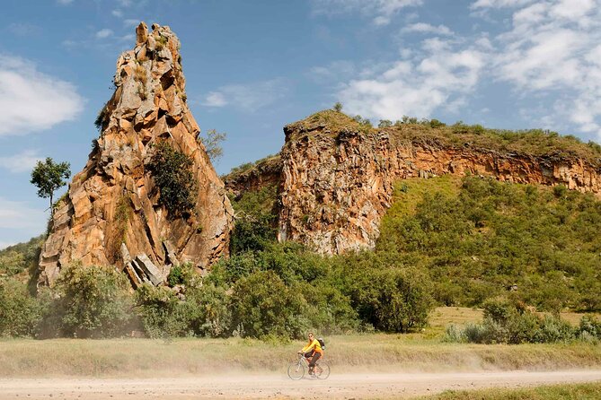Hells Gate National Park & Lake Naivasha Day Trip from Nairobi - The Rift Valley drive from Nairobi sets the tone