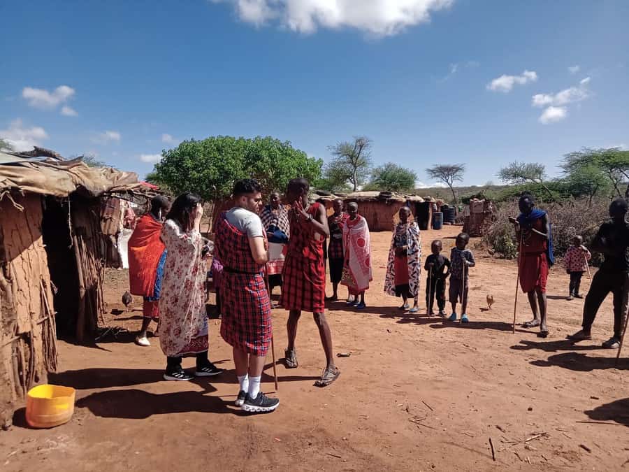 Kenya: Maasai Village Visit with Traditional Dance Show - Nairobi pickup and the 7 hour day plan