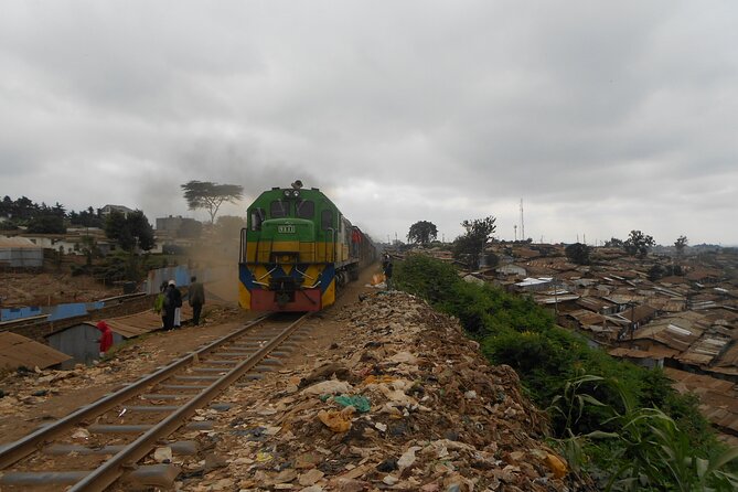 Kibera culture tour - Optional stops: art studio, shop, bar, or restaurant