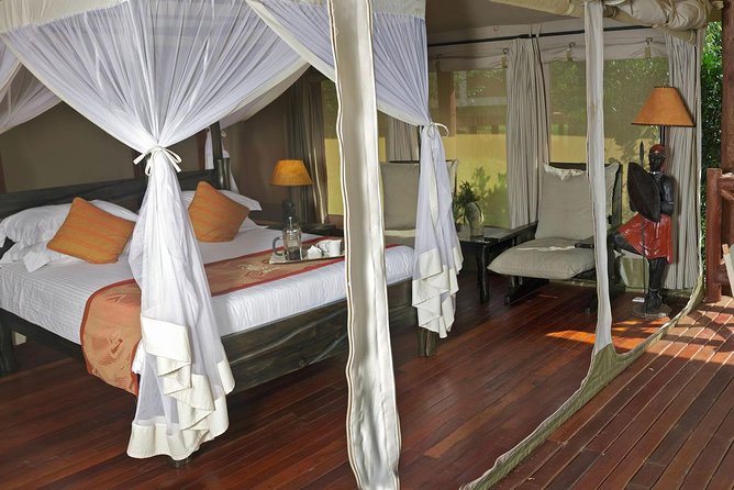 Masai Mara 3 Days Luxury Tented Safari - Day 1 in Maasai Mara: lunch on arrival, lions in the afternoon