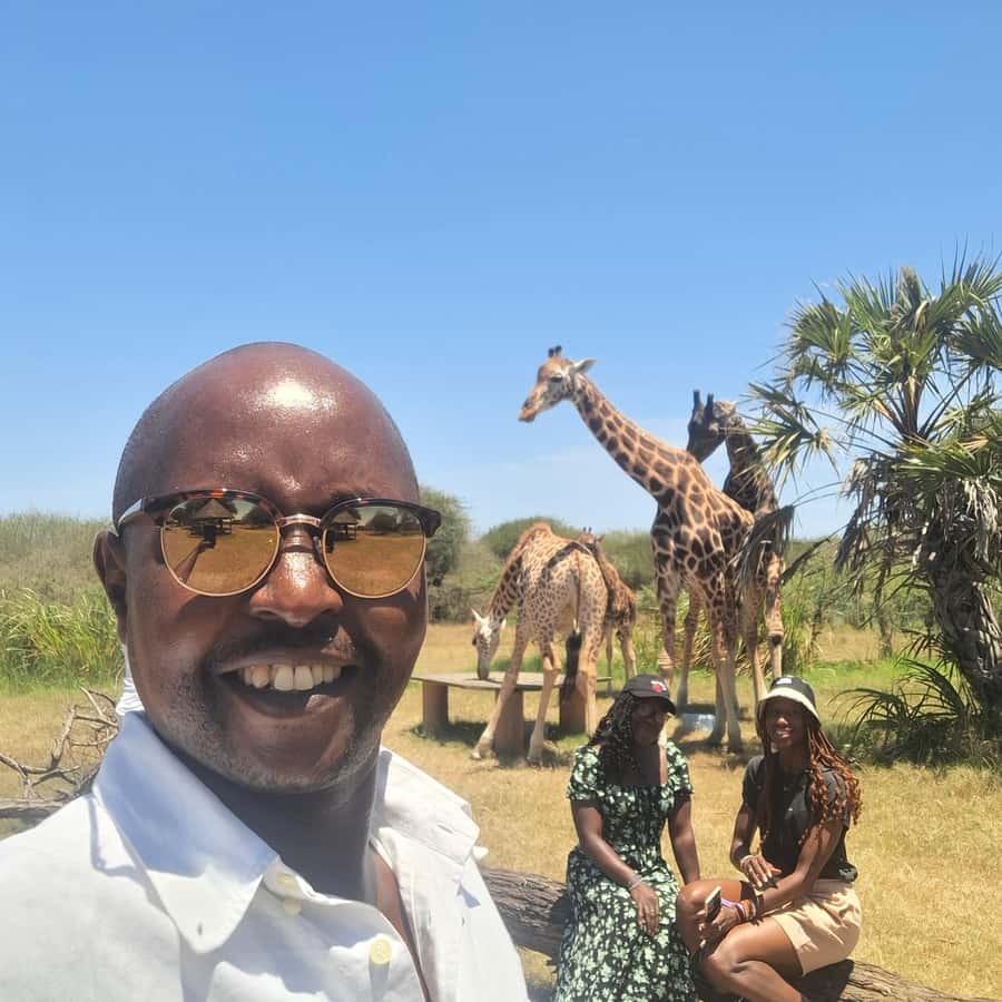 MOMBASA:FortJesus,OldCity,GiraffeOstrich,Oryx,Eland,WildTour - What to bring, and the rules that keep things smooth