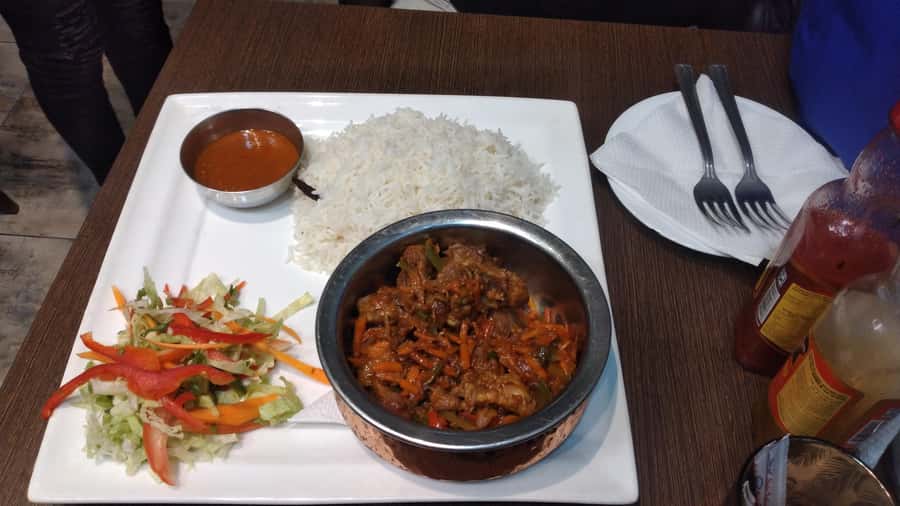 Mombasa:Street food Experience - Treasury Square Roundabout start: quick orientation, then straight into eating