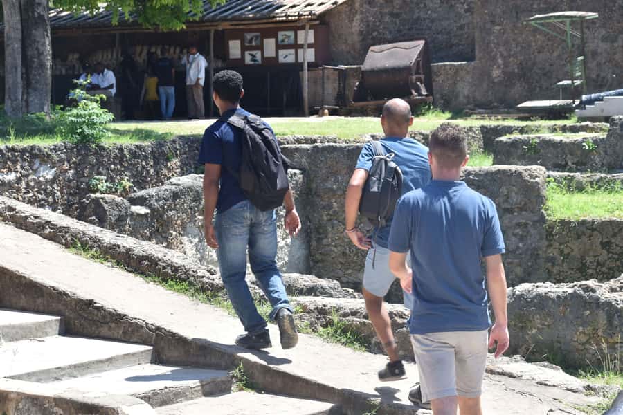Mombasa Tour by Ghalib - The Old Market spice stop: learn cooking, then shop like a local