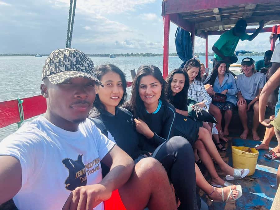 Mombasa walking tour - Old Town and the port-side walk: look beyond the postcard