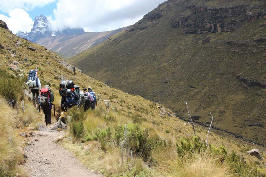 Mt Kenya: Full-day hiking tour from Nairobi - Price and logistics, the real cost after adding entrance and lunch