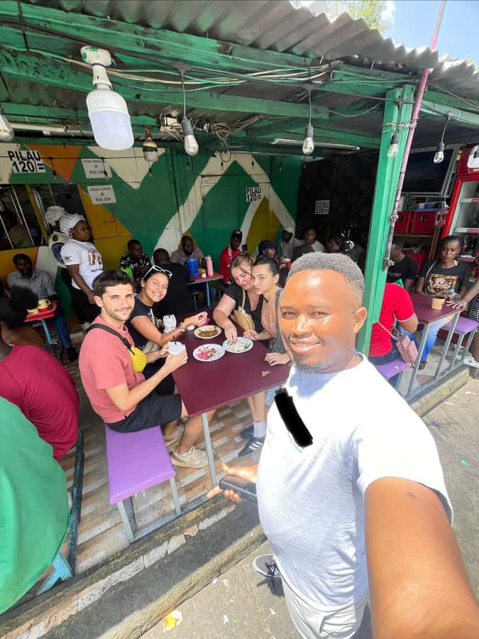 Nairobi: 1 Hour Gastronomic and Street Food tour of Nairobi - Finding International House and getting oriented fast