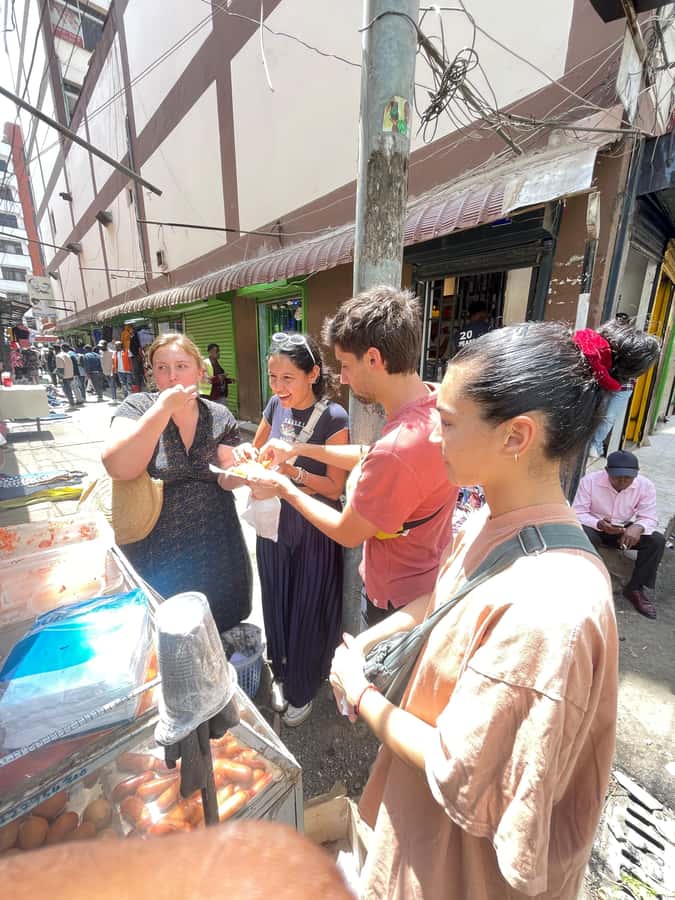 Nairobi: 1 Hour Gastronomic and Street Food tour of Nairobi - Ten minutes at the food market: seeing how street snacks begin
