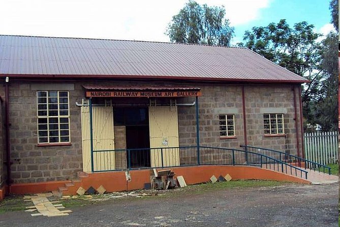 Nairobi 3 Museums and Bomas of Kenya day tour. - Private pickup and the 7 to 9 hour reality check