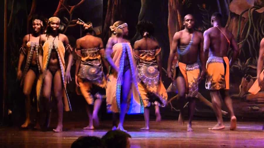 Nairobi: Cabaret Show with Dinner at Safari Park Hotel - Key Points Before You Go