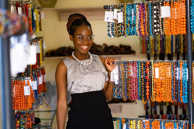 Nairobi city sights, Giraffe Encounters and Bomas Kenya Tour - Who this tour fits best, and who might want a different plan