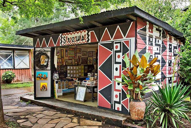 Nairobi cultural souvenir shopping tour with a local - Stop 3: Golden Eagle Art Gallery, community-made pieces across media