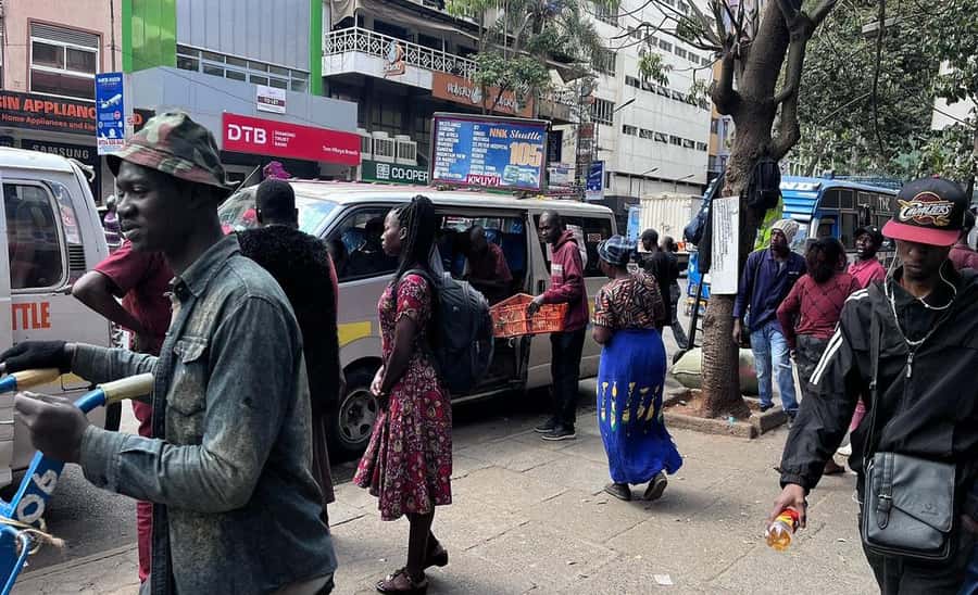 Nairobi Down Town & Walking City Tour - City Market for 1930s architecture and quick souvenir browsing