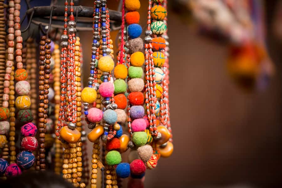 Nairobi: Elephant Orphanage, Beads Factory , giraffe center - A note on guides and how the day feels