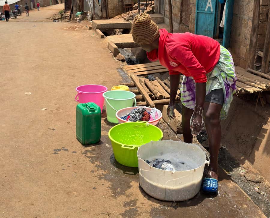 Nairobi: Explore Kibera Slum with Local Guides - Curio and souvenir shop: fair, fixed prices