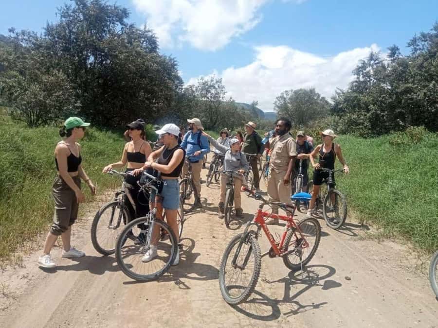 Nairobi:Group Hell's Gate National Park & Lake Naivasha Tour - Guided Gorge Walk, Walking Under the Rock Depressions