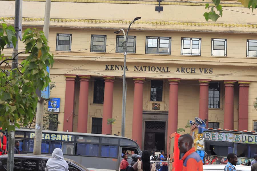 Nairobi: Hidden Gems and Local Secret Guided Walking Tour - Religion and architecture: Holy Family Basilica and Jamia Mosque