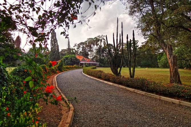 Nairobi Highlights: Karen Blixen, Beads Factory & Giraffe Center Day Tour - Guides make the difference, especially in a small group
