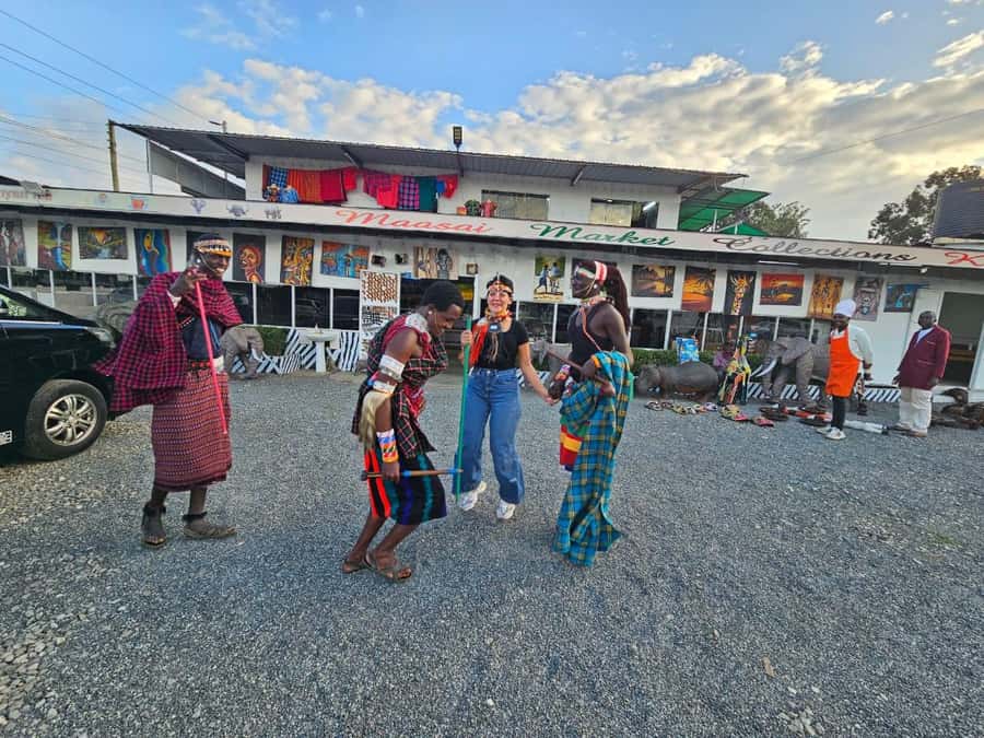 Nairobi: Hop on Hop off and Maasai market Collections Visit - Maasai Market Collections Karen: souvenirs, pacing, and local prices